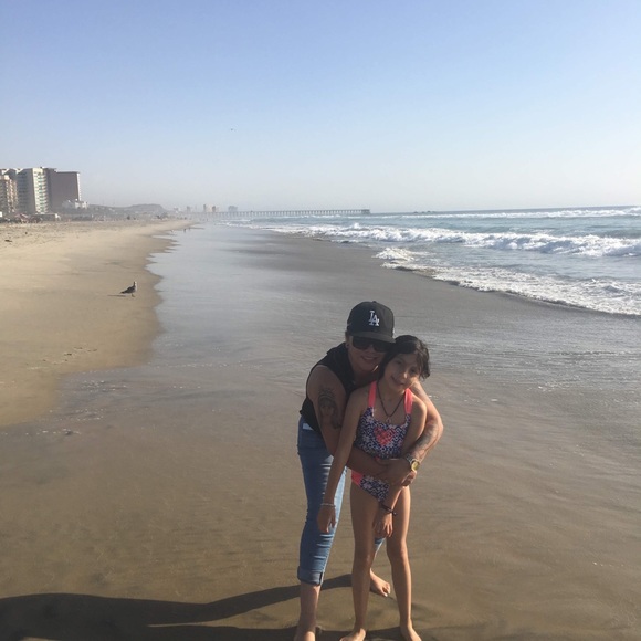 Meet your Posher, Roxana - Picture 1 of 2